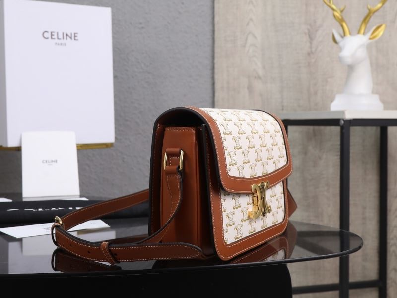 Ce1i*e triomphe bags